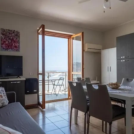 아파트 Apple House